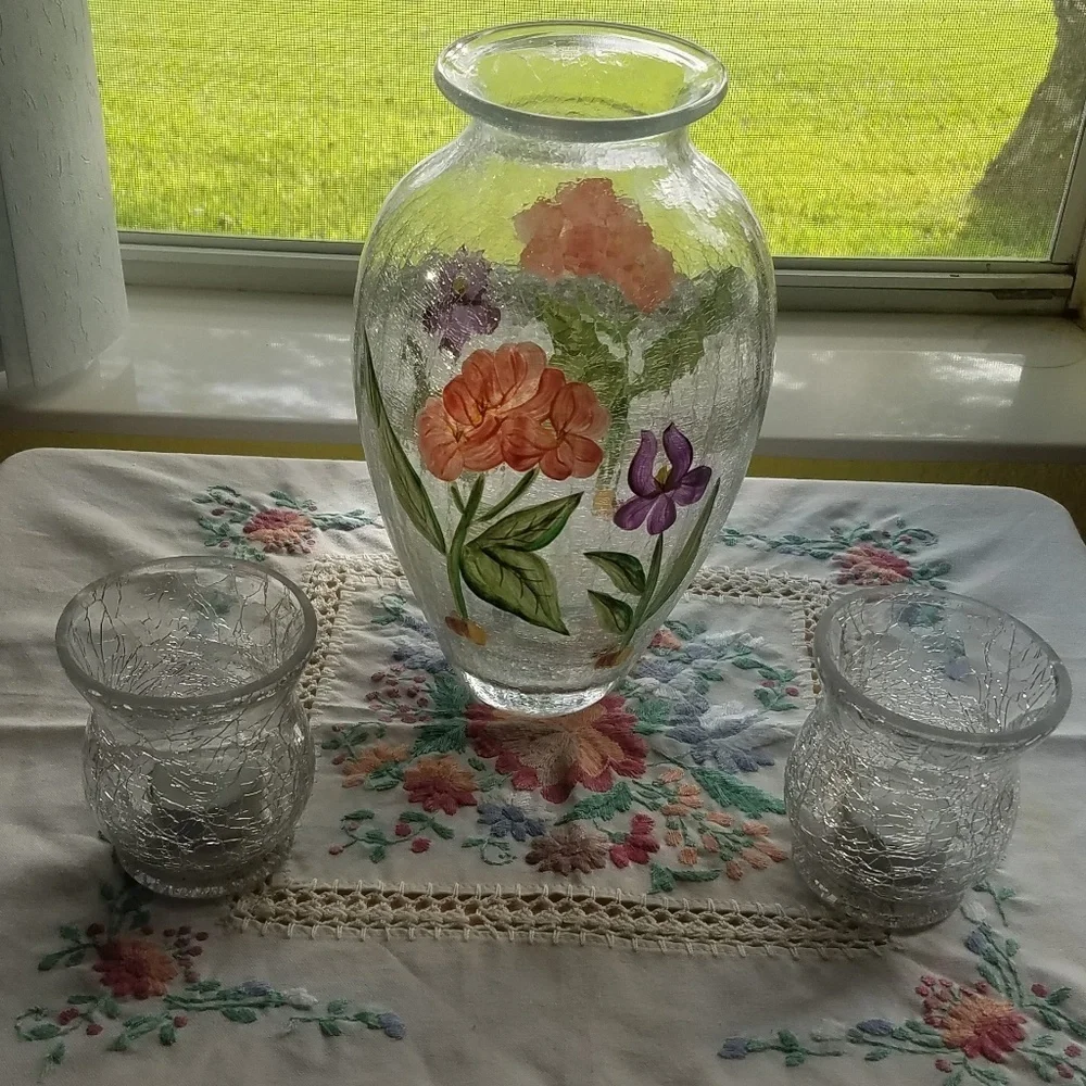 Handpainted Crackle Vase w/votives